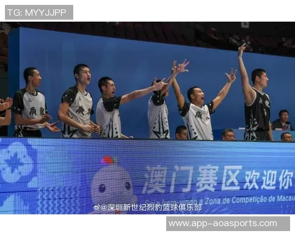 广东男篮对决国家队展现篮球实力与激情的巅峰对抗 广东男篮对决国家队展现篮球实力与激情的巅峰对抗